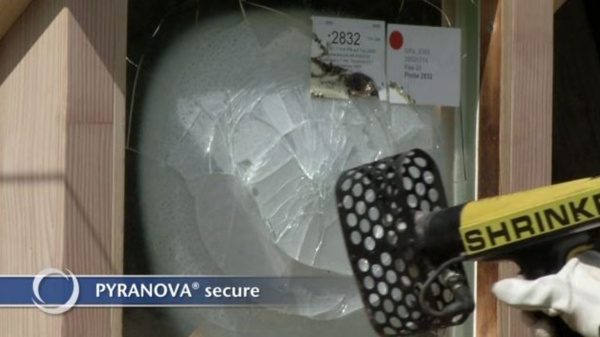 PYRANOVA® secureがどのように熱、炎、弾丸に対応するか。