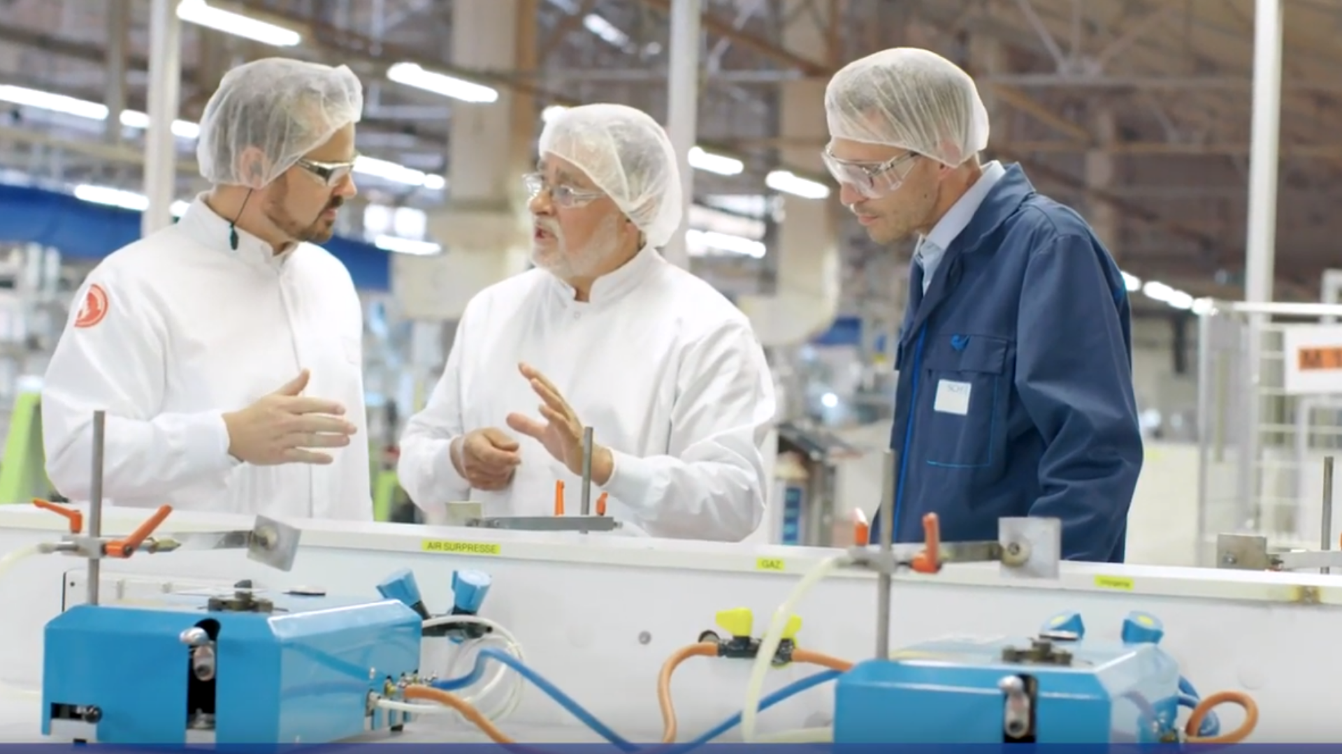 Cliquez pour regarder Guillaume Châteauroux, directeur technique de SCHOTT France, qui nous parle de la façon dont les ampoules SCHOTT easyOPC permettent d’atteindre une efficacité accrue